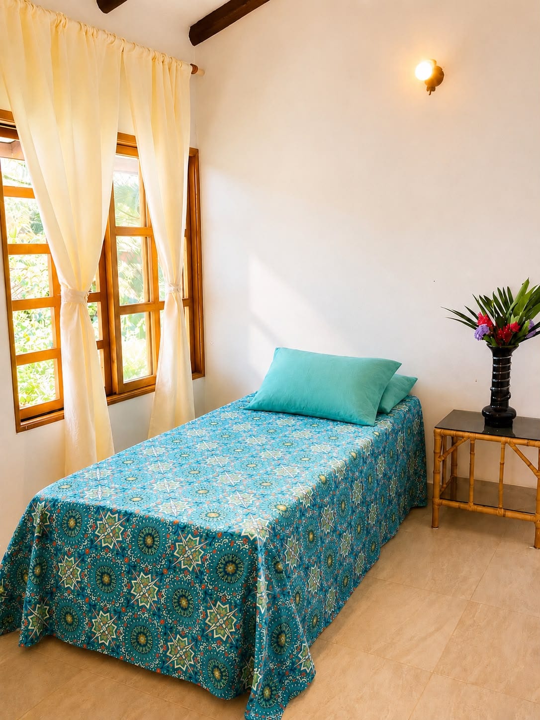 Habitación individual, amplia y luminosa